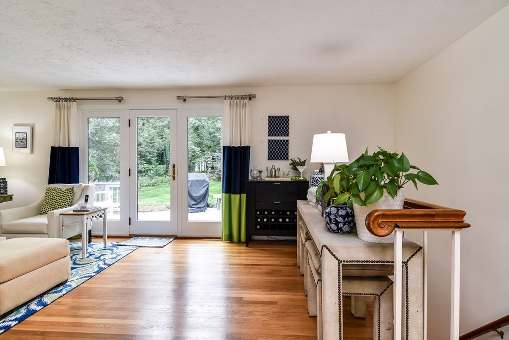 36 Gregory Road Holliston, MA 01746 - Photo 5 of 28 Gallery Image 5