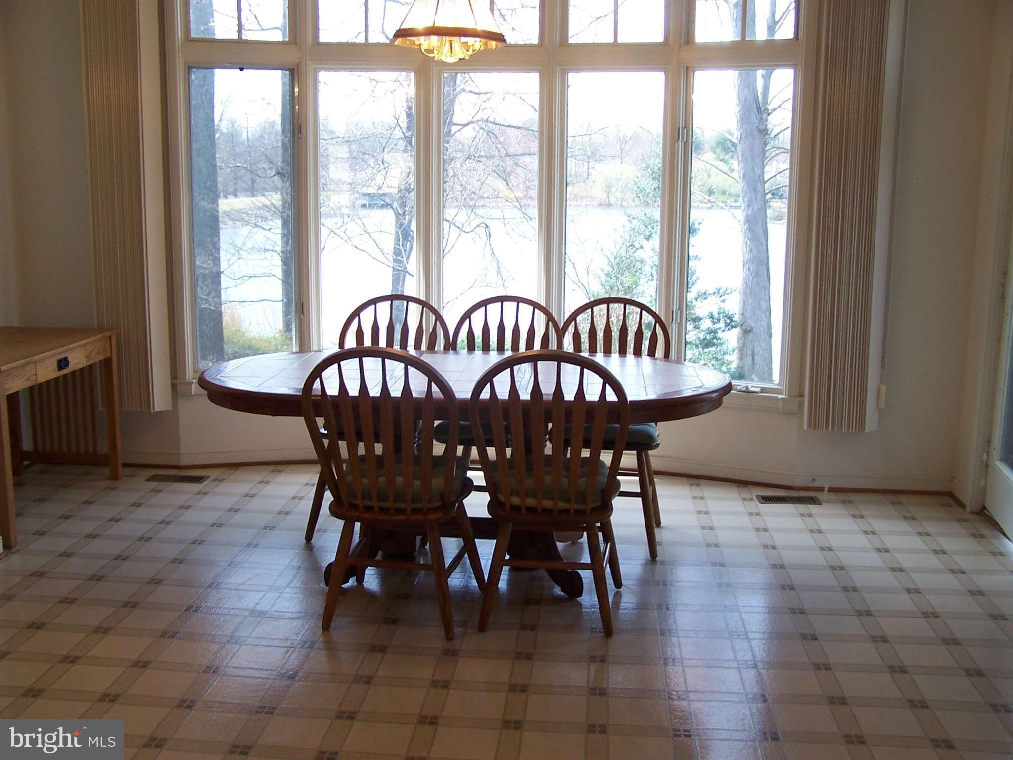 1482 Waterfront Road Reston, VA 20194 - Photo 13 of 19 Kitchen