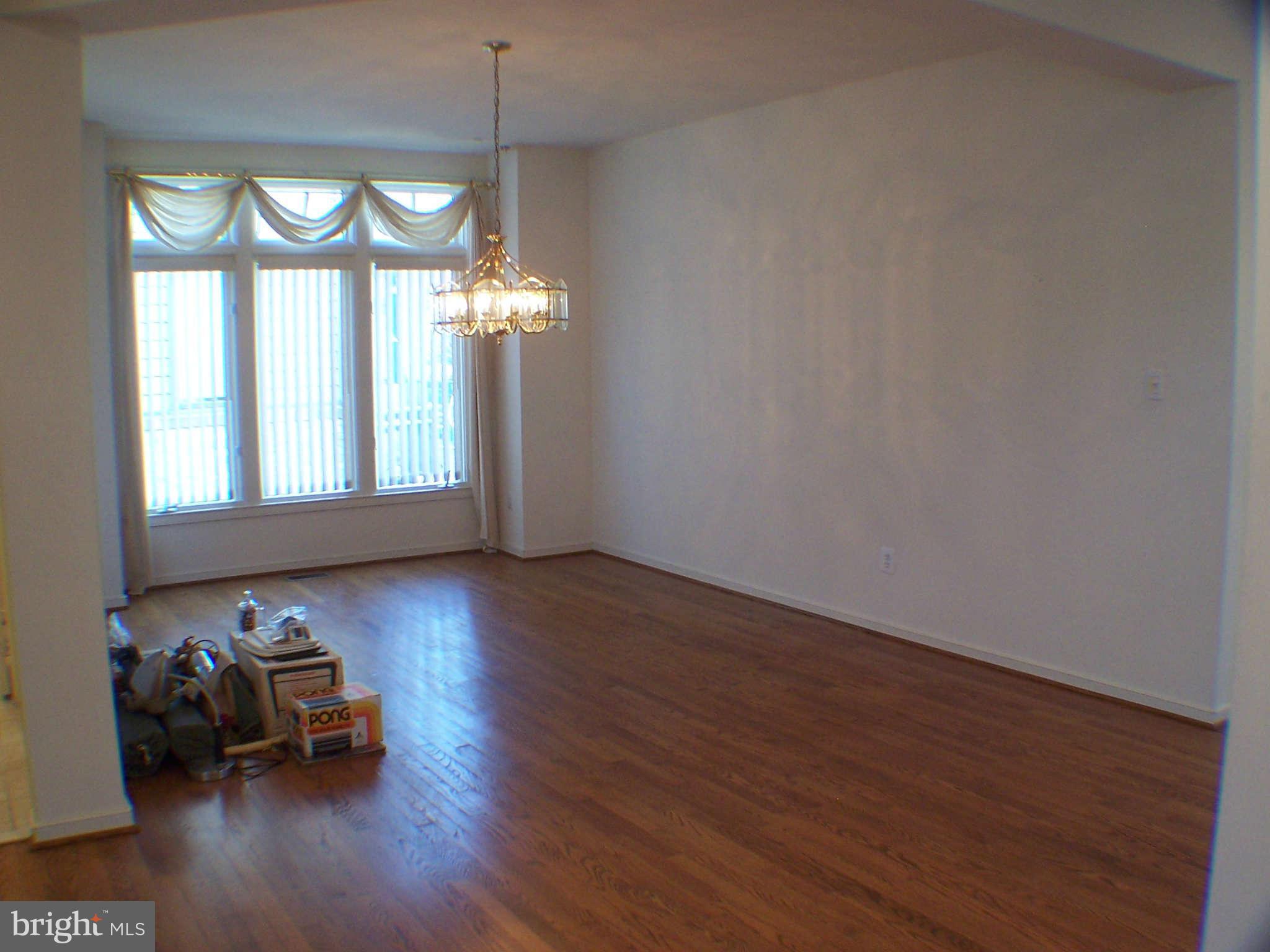 1482 Waterfront Road Reston, VA 20194 - Photo 15 of 19 Dining Room