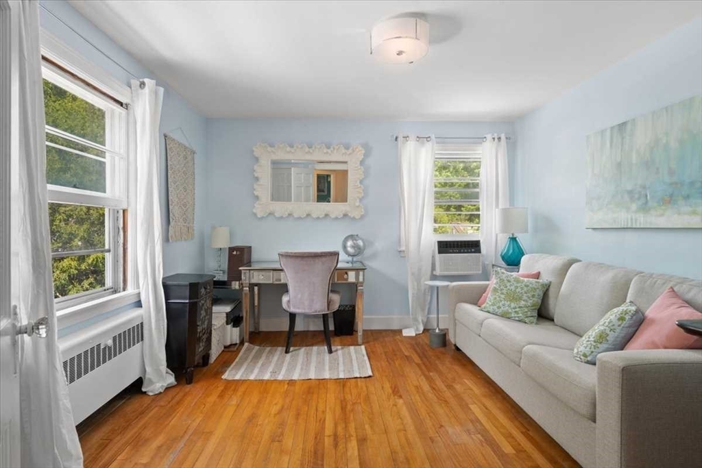 4 Van Street Worcester, MA 01602 - Photo 19 of 40