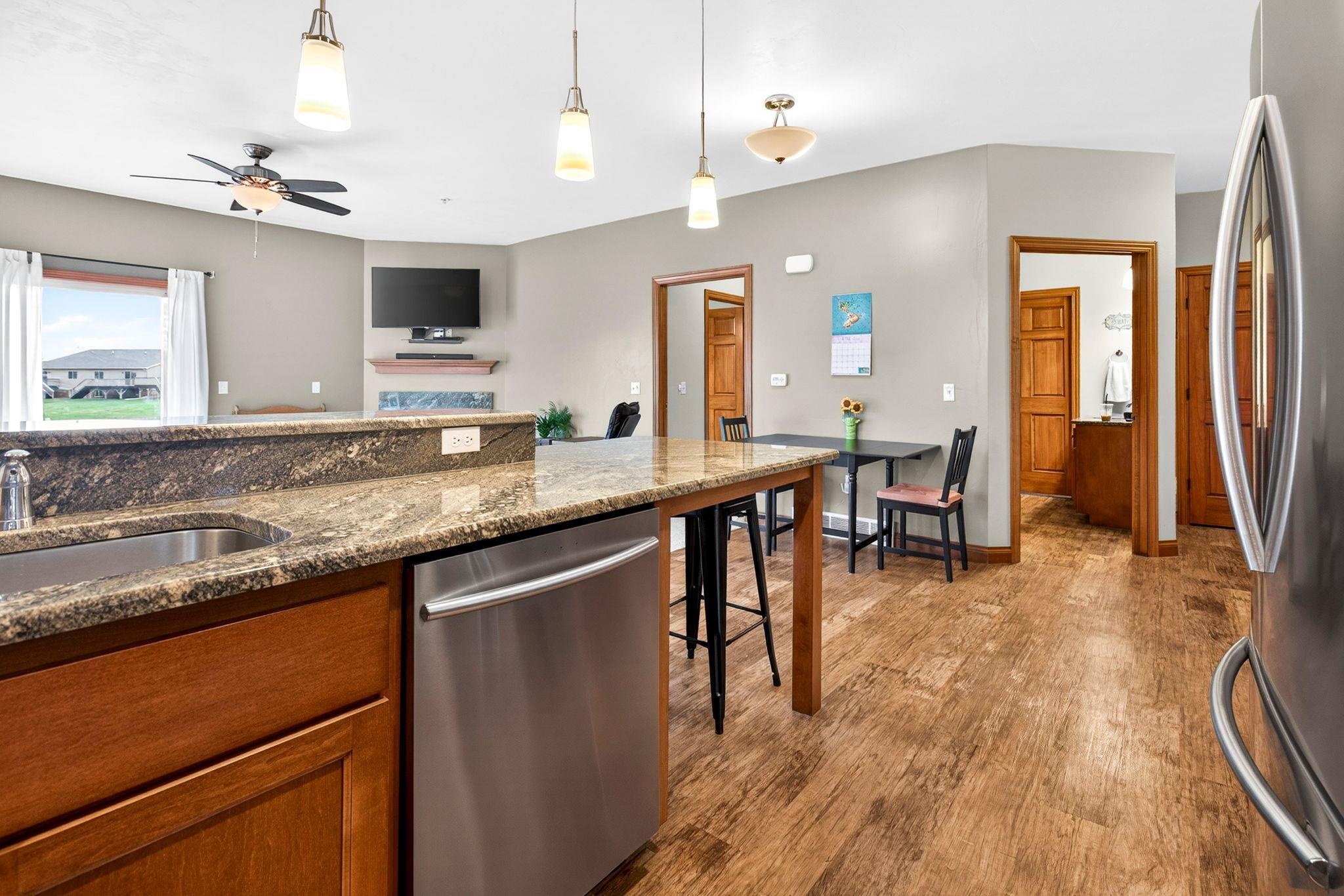 2362 Plank Circle, Unit B Appleton, WI 54915 - Photo 11 of 44