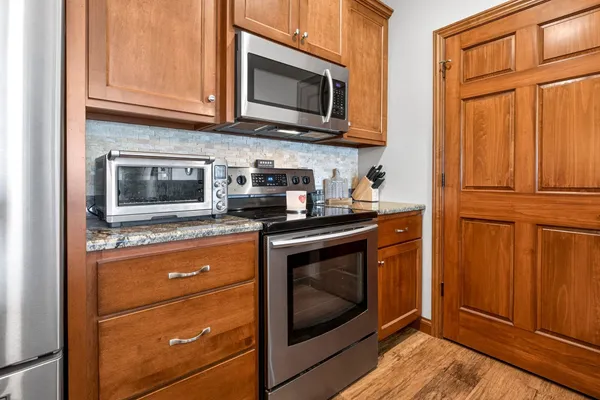 $299,900 | 2362 Plank Circle, Unit B, Appleton, WI 54915