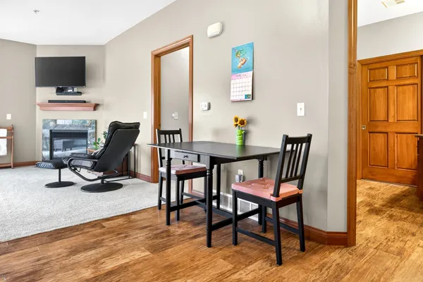 $299,900 | 2362 Plank Circle, Unit B, Appleton, WI 54915