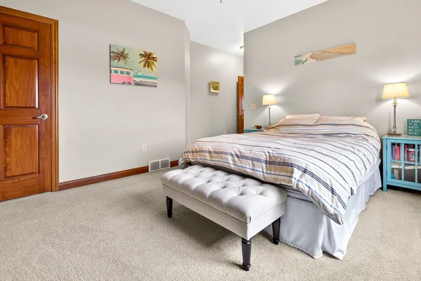 $299,900 | 2362 Plank Circle, Unit B, Appleton, WI 54915