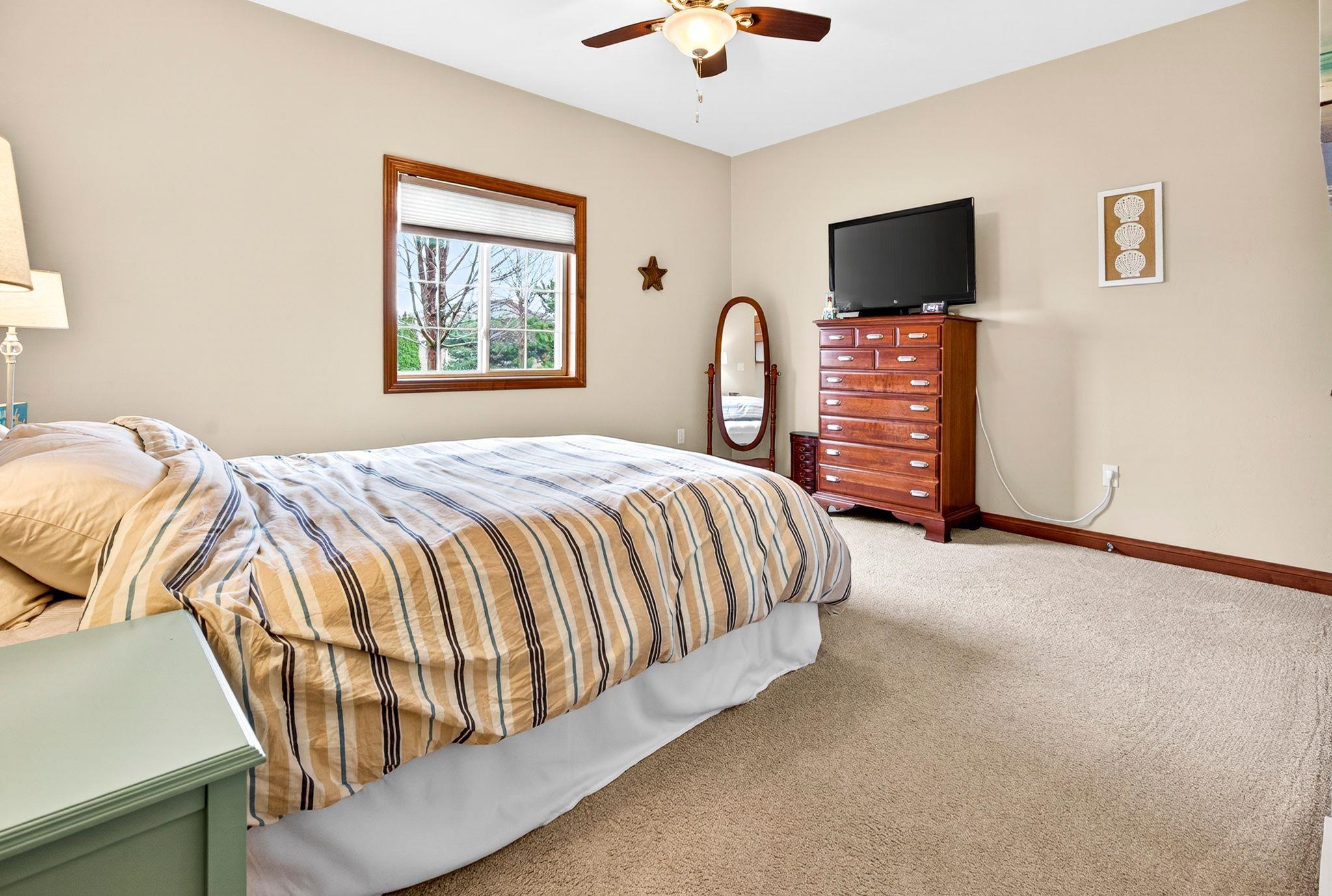 2362 Plank Circle, Unit B Appleton, WI 54915 - Photo 16 of 44