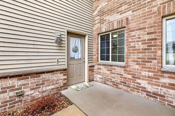 $299,900 | 2362 Plank Circle, Unit B, Appleton, WI 54915
