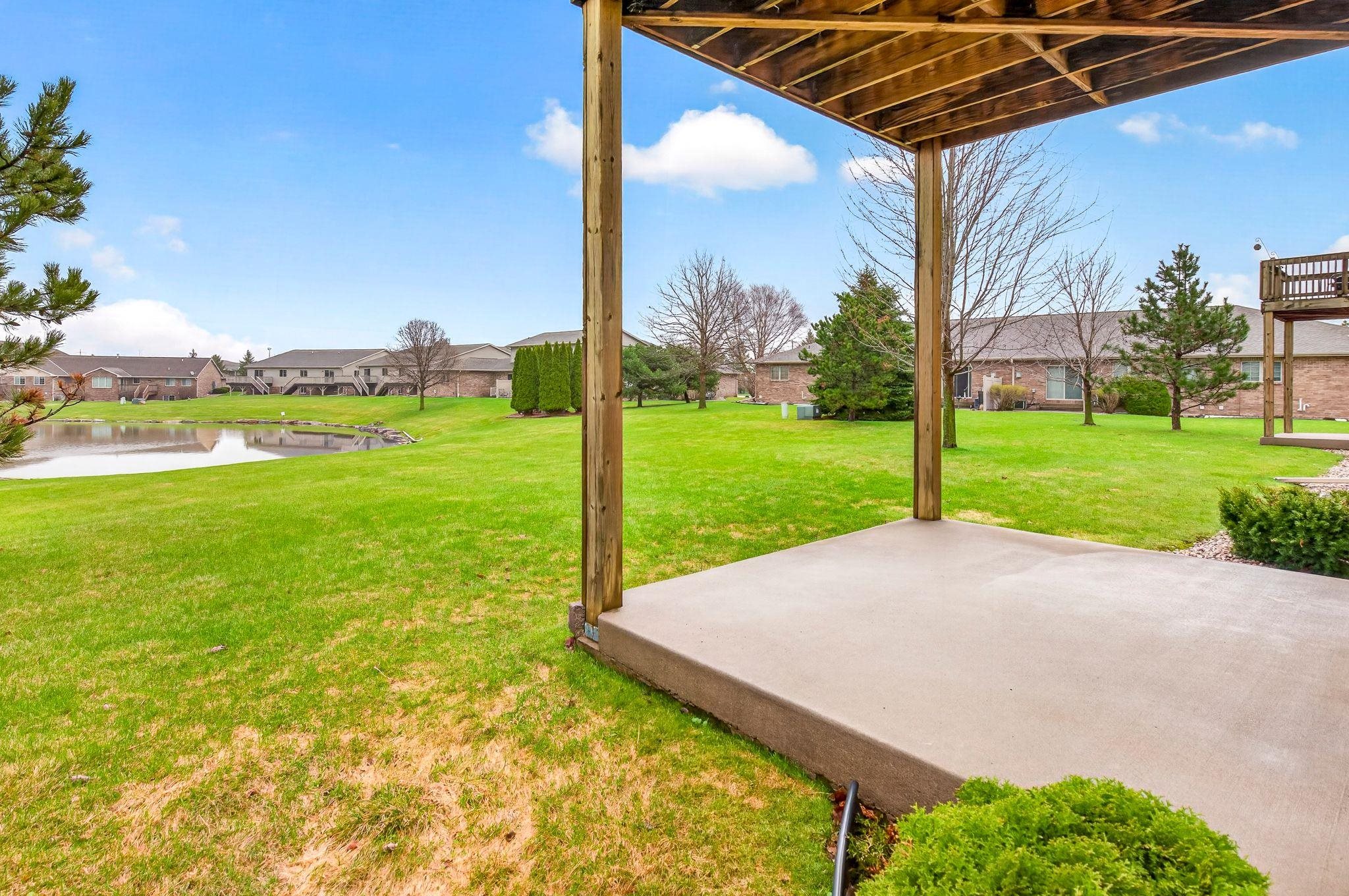 2362 Plank Circle, Unit B Appleton, WI 54915 - Photo 32 of 44