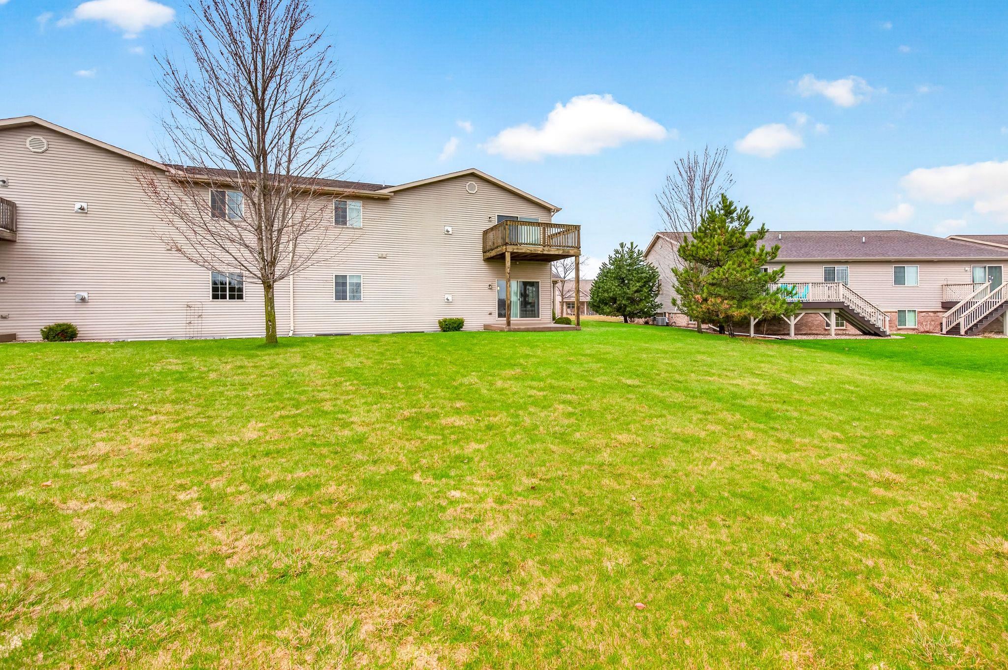 2362 Plank Circle, Unit B Appleton, WI 54915 - Photo 34 of 44