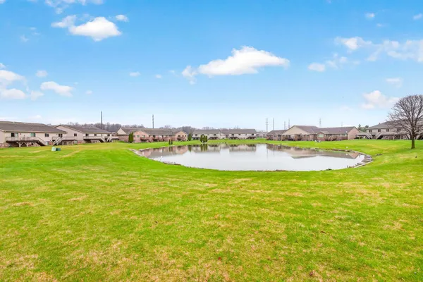 $299,900 | 2362 Plank Circle, Unit B, Appleton, WI 54915