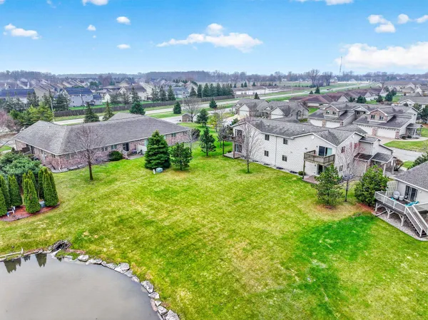 $299,900 | 2362 Plank Circle, Unit B, Appleton, WI 54915