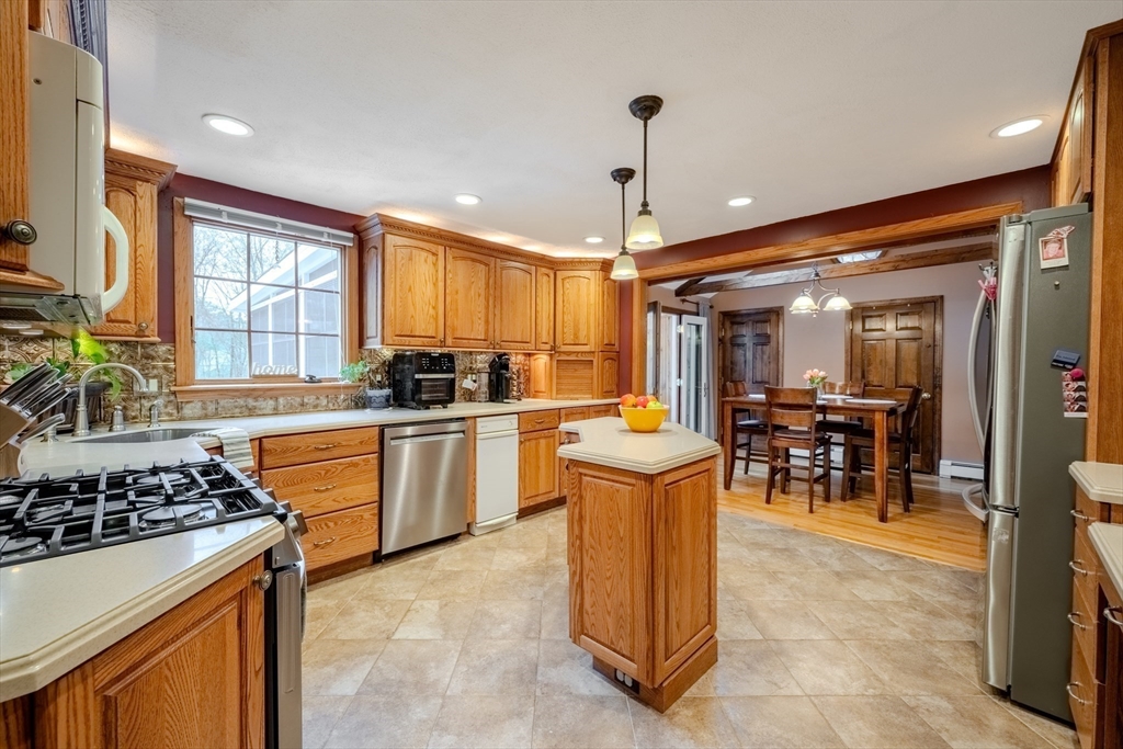 12 Jefferson Road Methuen, MA 01844 - Photo 10 of 42 Gallery Image 10