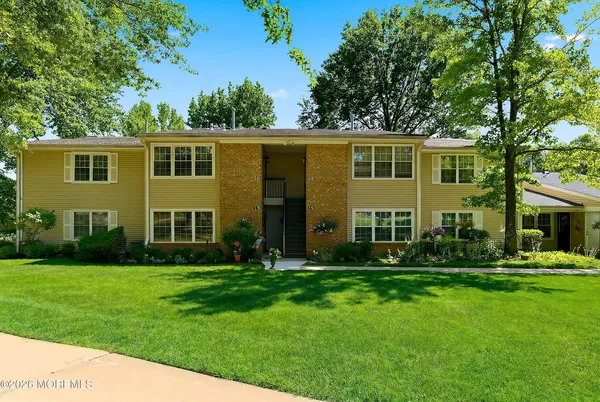 $419,900 | 11 Boxwood Terrace, Unit 247, Red Bank, NJ 07701