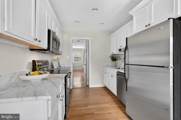 $1,035,000 | 6805 Market Square Drive, McLean, VA 22101