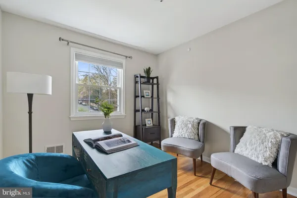 $1,035,000 | 6805 Market Square Drive, McLean, VA 22101