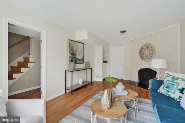 $1,035,000 | 6805 Market Square Drive, McLean, VA 22101