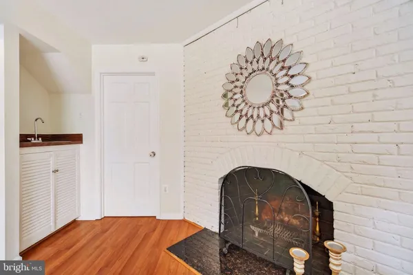 $1,035,000 | 6805 Market Square Drive, McLean, VA 22101