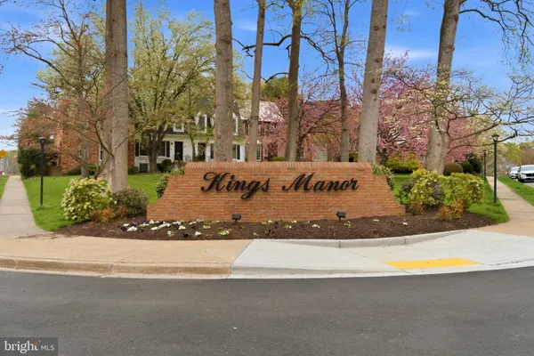 $1,035,000 | 6805 Market Square Drive, McLean, VA 22101
