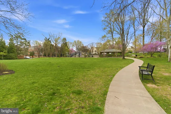 $1,035,000 | 6805 Market Square Drive, McLean, VA 22101