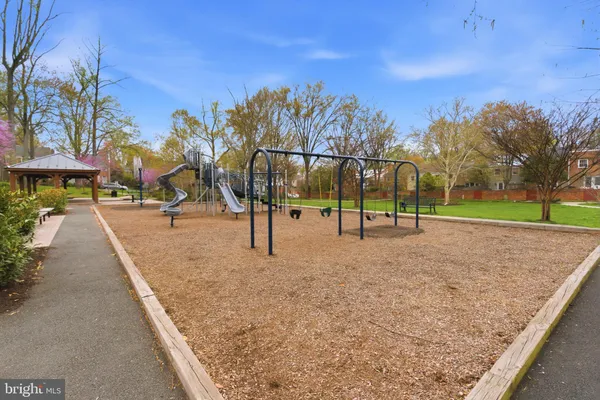 $1,035,000 | 6805 Market Square Drive, McLean, VA 22101