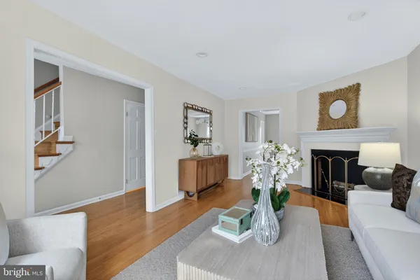 $1,035,000 | 6805 Market Square Drive, McLean, VA 22101