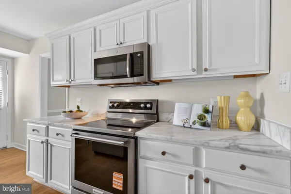 $1,035,000 | 6805 Market Square Drive, McLean, VA 22101