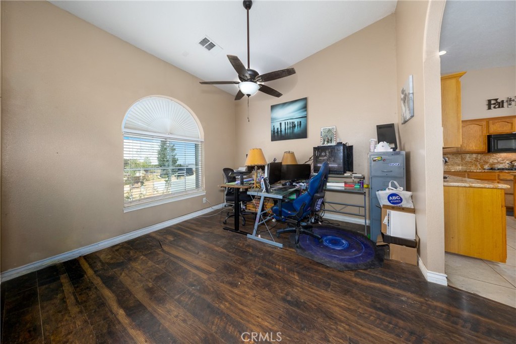 11671 Desert View Road Pinon Hills, CA 92372 - Photo 8 of 52