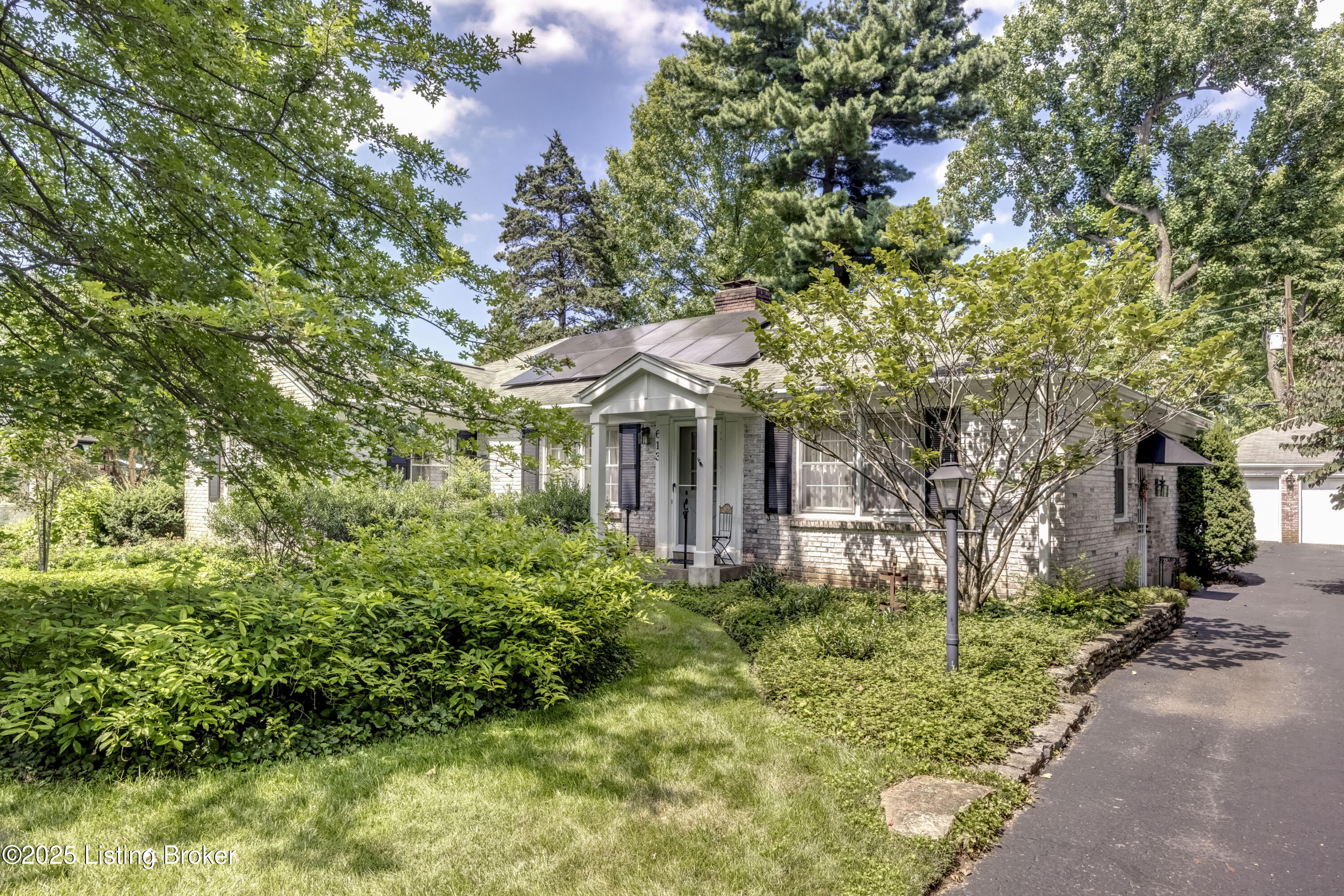 613 Rudy Lane Louisville, KY 40207 - Photo 1 of 46 2Y0A5657-A