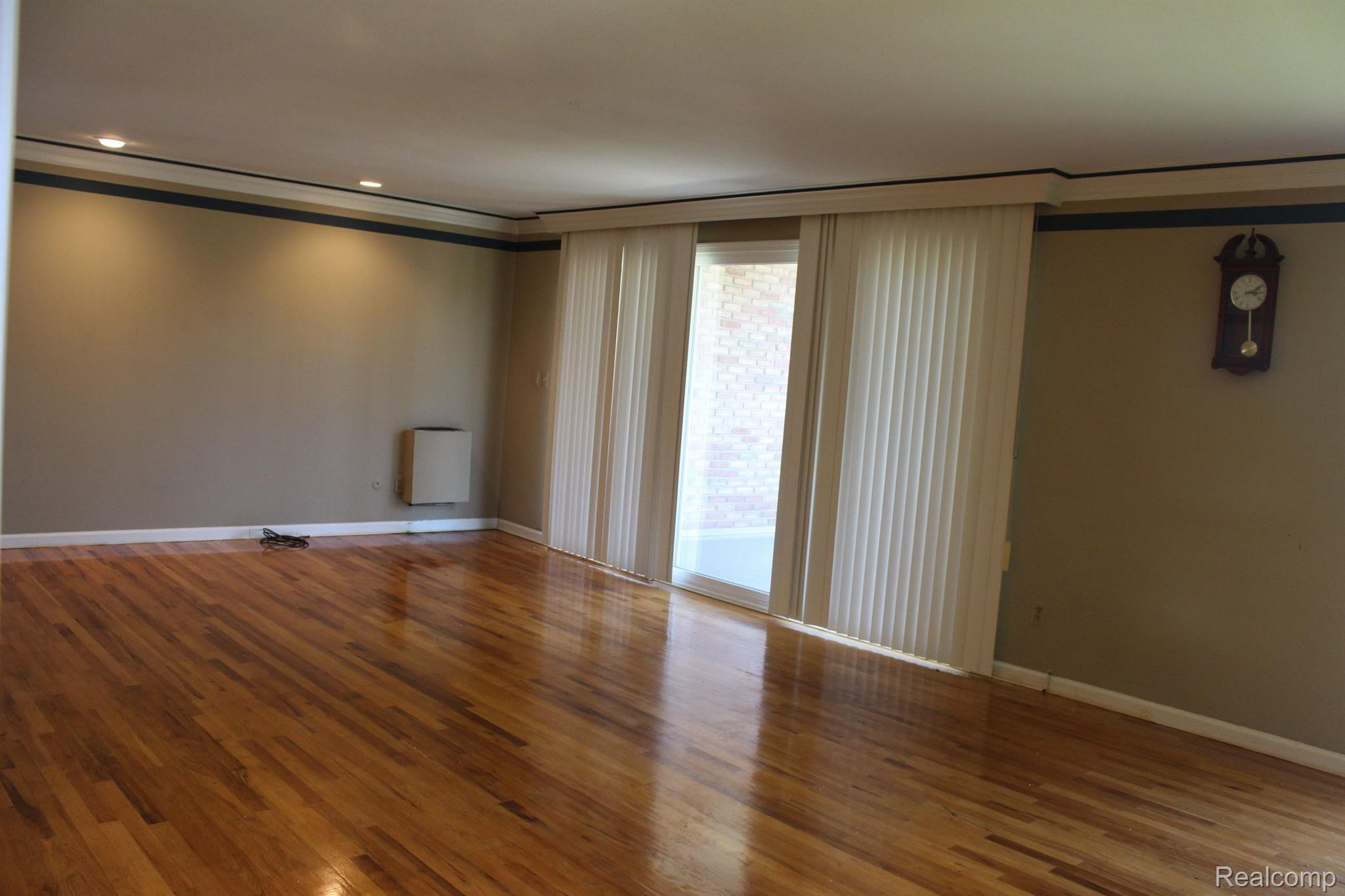 4045 West Maple Road, Unit C201 Bloomfield Hills, MI 48301 - Photo 2 of 15 Gallery Image 2