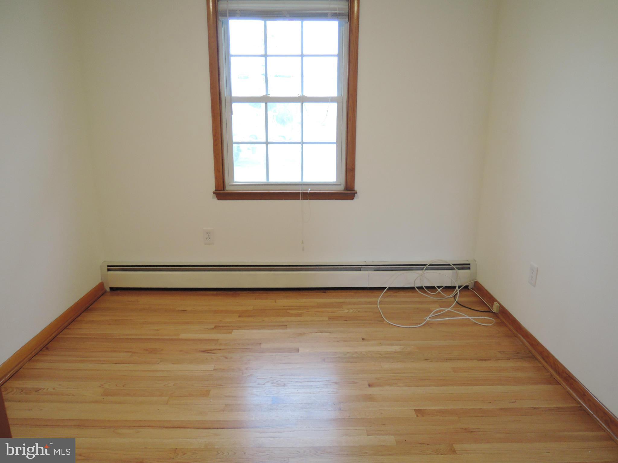 229 Arundel Road Pasadena, MD 21122 - Photo 11 of 23 Bedroom 3
