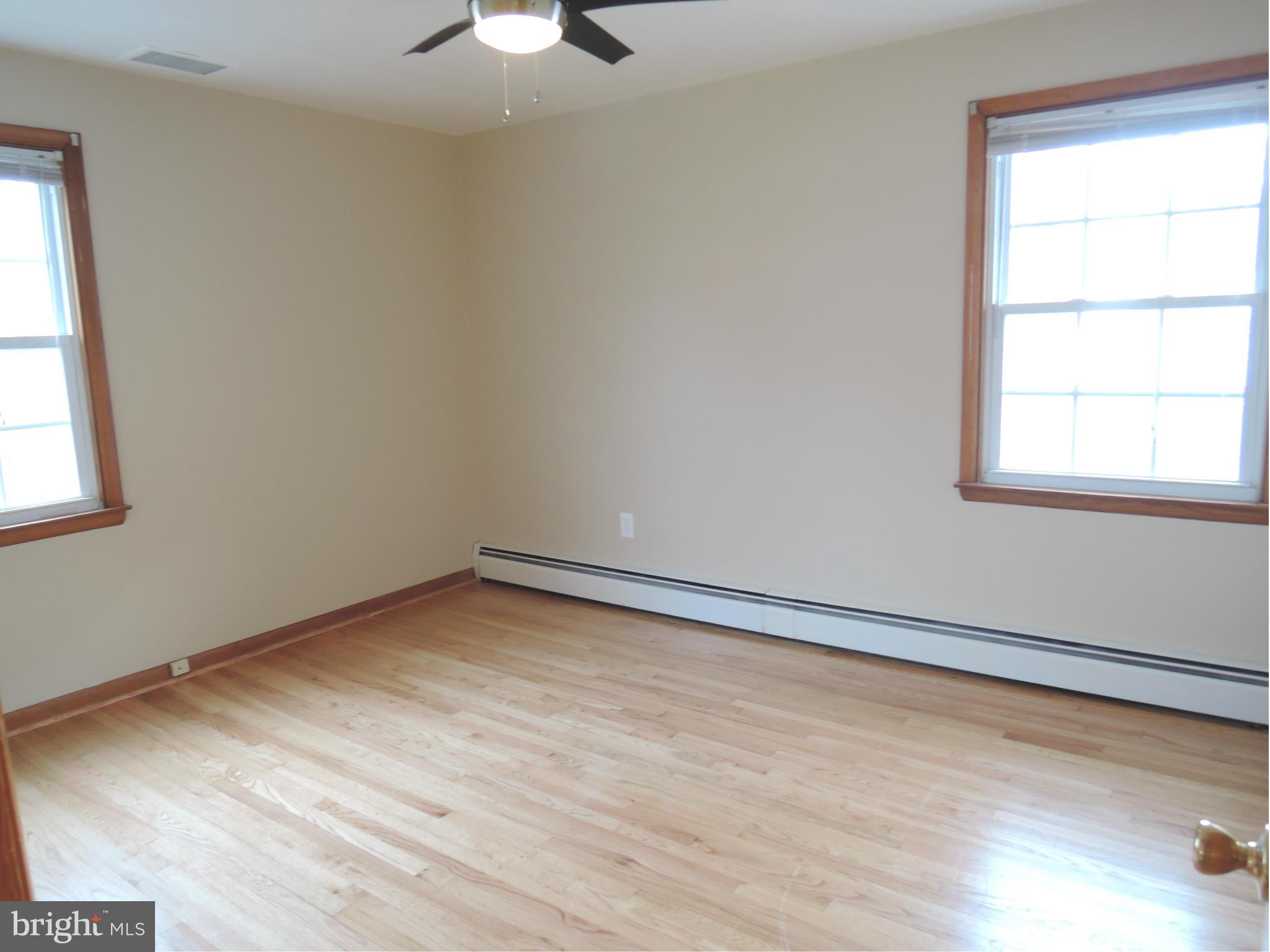 229 Arundel Road Pasadena, MD 21122 - Photo 9 of 23 Bedroom (Master)