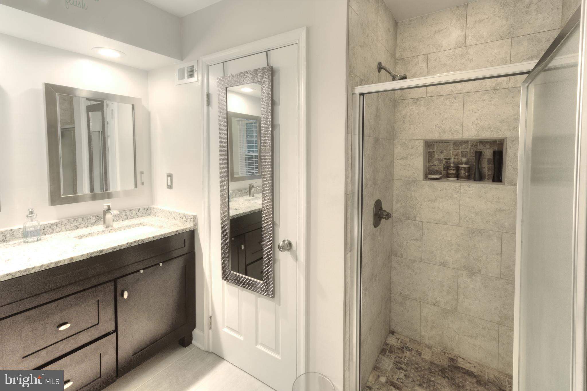 9425 Rosmarin Way Laurel, MD 20708 - Photo 17 of 30 Bath (Master)