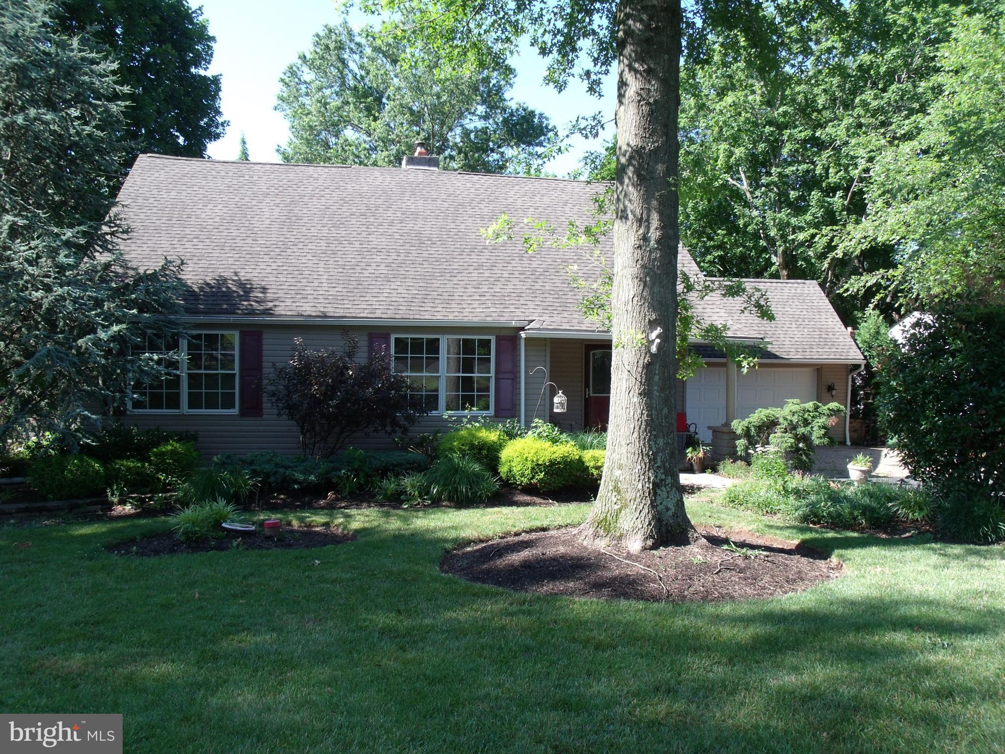 20 Douglas Road Richboro, PA 18954 - Photo 2 of 29 Front
