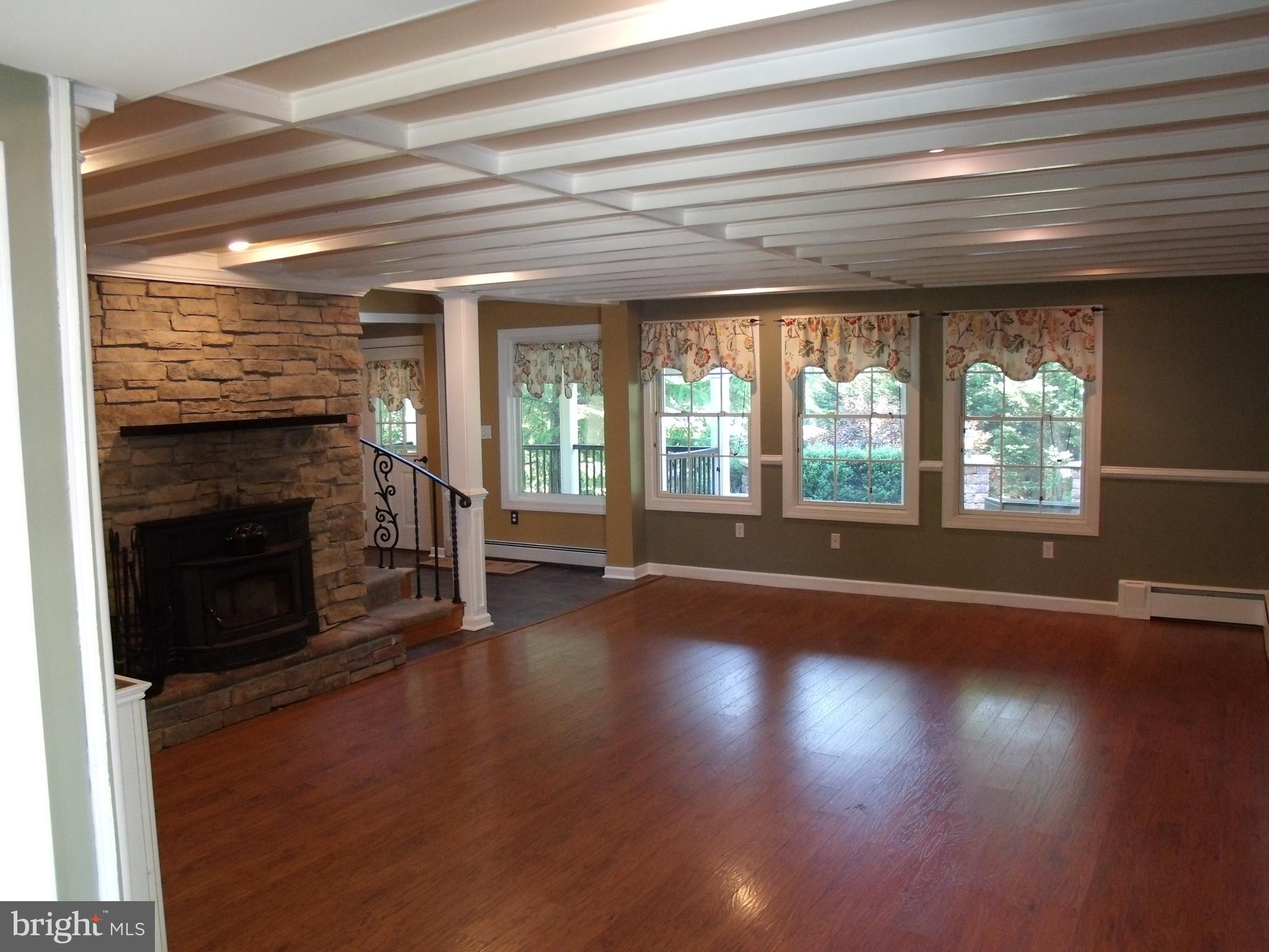 20 Douglas Road Richboro, PA 18954 - Photo 12 of 29 Fireplace