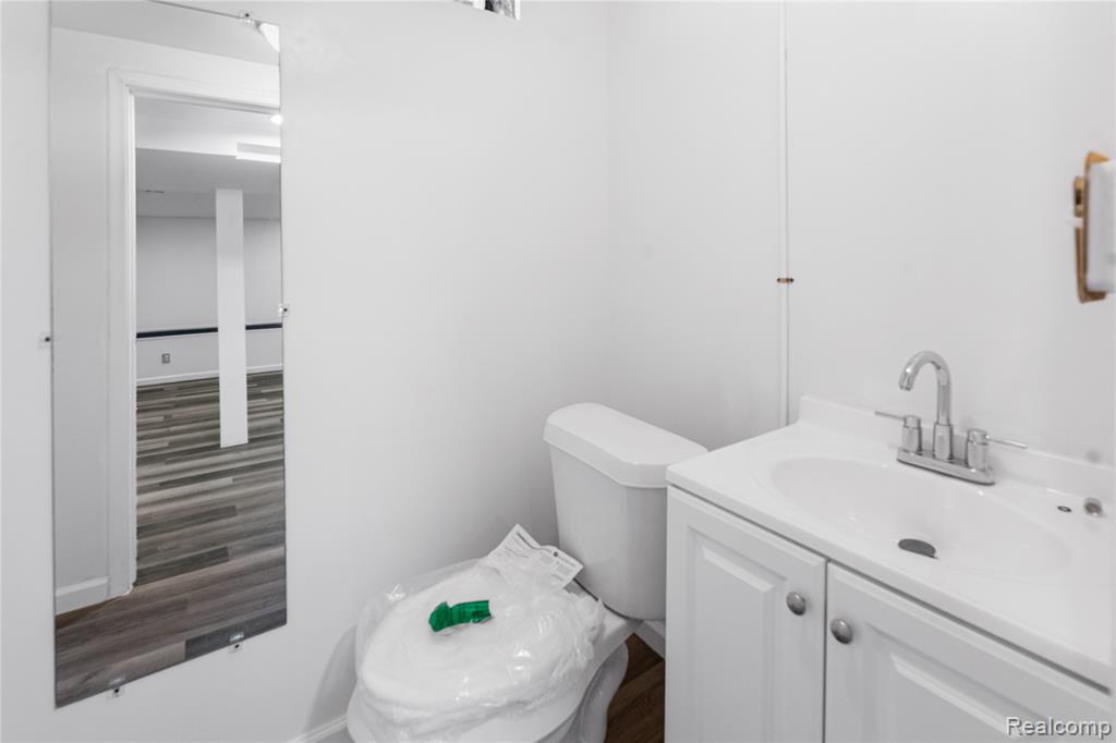 20540 Sunderland Road Detroit, MI 48219 - Photo 18 of 23 Gallery Image 18