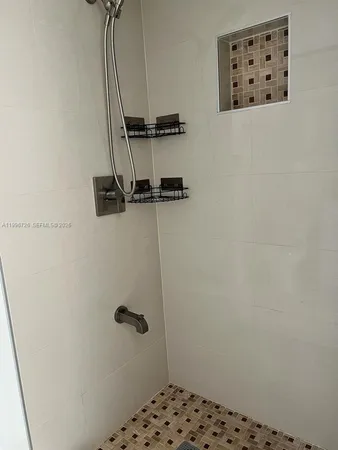 $2,600 | Fountainebleau, Miami, FL 33126