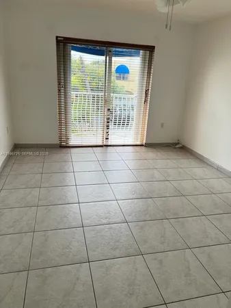 $2,600 | Fountainebleau, Miami, FL 33126