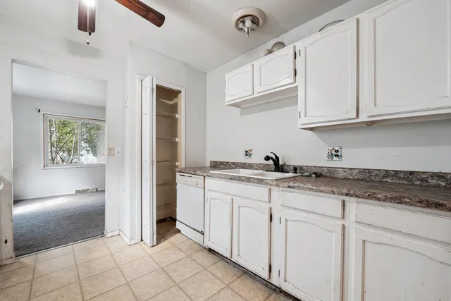 $99,900 | 18846 Fox, Redford, MI 48240