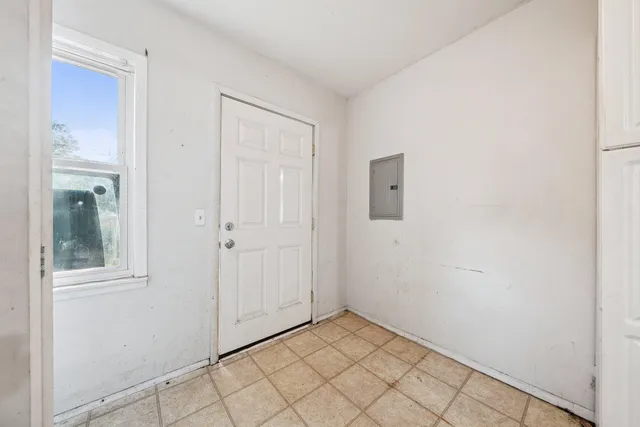 $99,900 | 18846 Fox, Redford, MI 48240