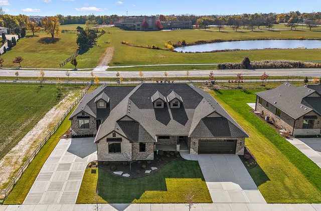 $699,000 | 11049 Lizmore Lane, Unit 40B, Orland Park, IL 60467