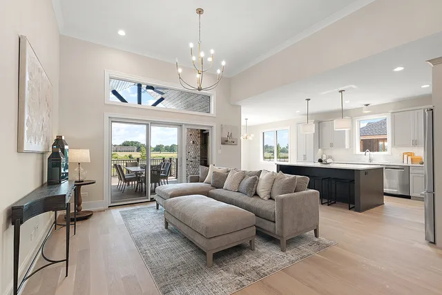 $699,000 | 11049 Lizmore Lane, Unit 40B, Orland Park, IL 60467