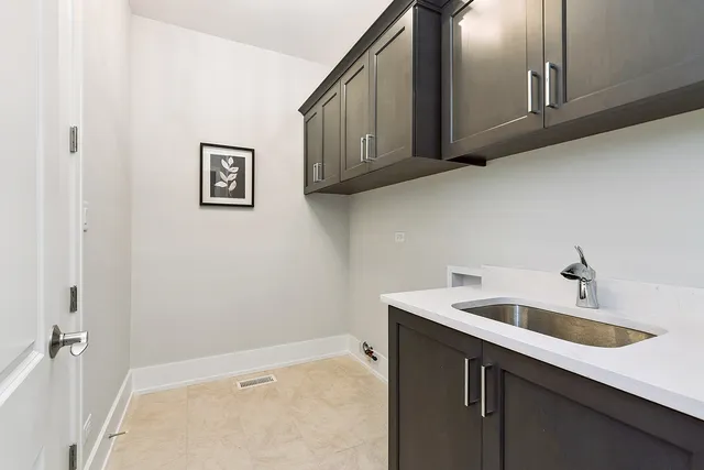 $699,000 | 11049 Lizmore Lane, Unit 40B, Orland Park, IL 60467