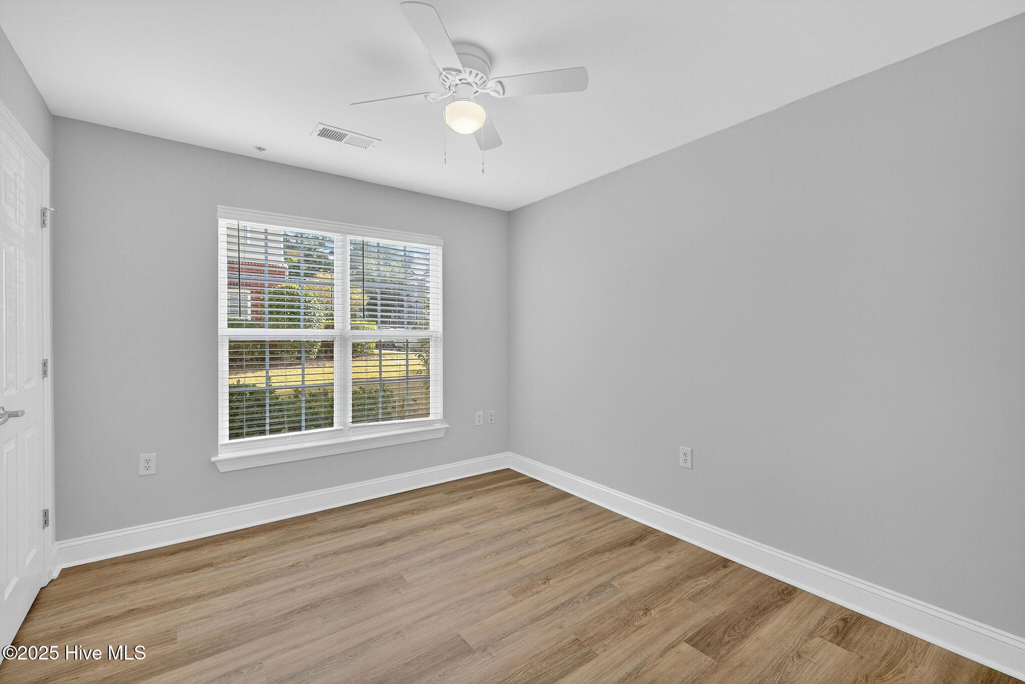 2820 Bloomfield Lane, Unit 103 Wilmington, NC 28412 - Photo 14 of 32 2820BloomfieldLane-16