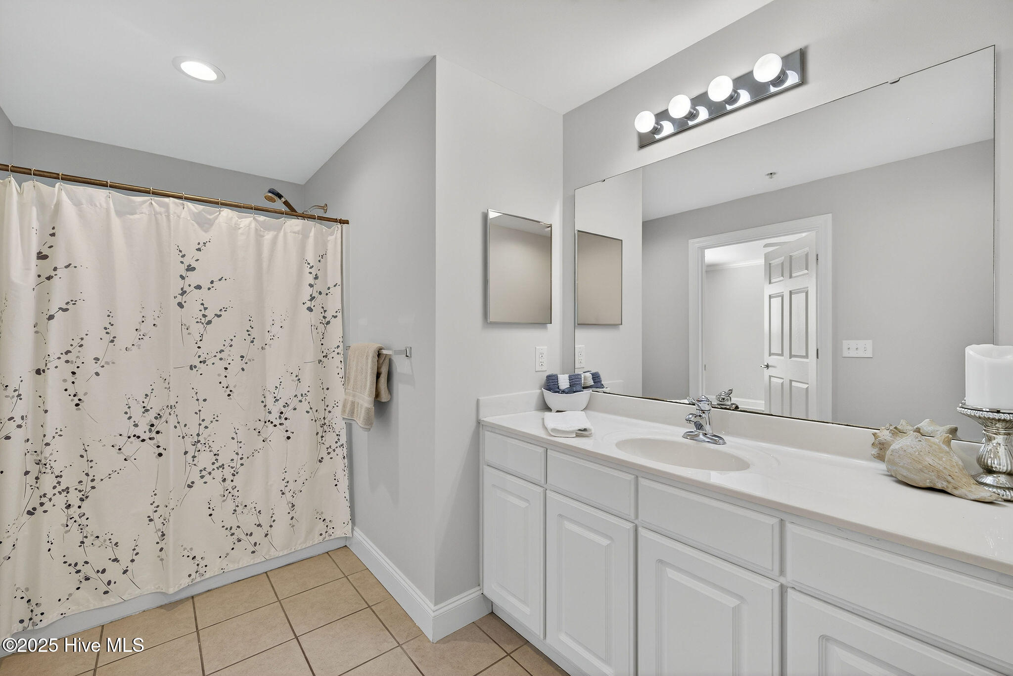 2820 Bloomfield Lane, Unit 103 Wilmington, NC 28412 - Photo 23 of 32 2820BloomfieldLane-25