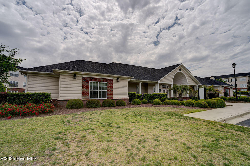 2820 Bloomfield Lane, Unit 103 Wilmington, NC 28412 - Photo 28 of 32 2820BloomfieldEdit-29