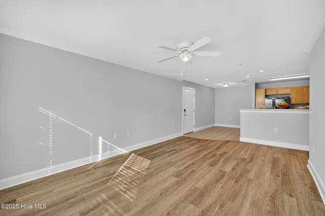 $1,575 | 2820 Bloomfield Lane, Unit 103, Wilmington, NC 28412