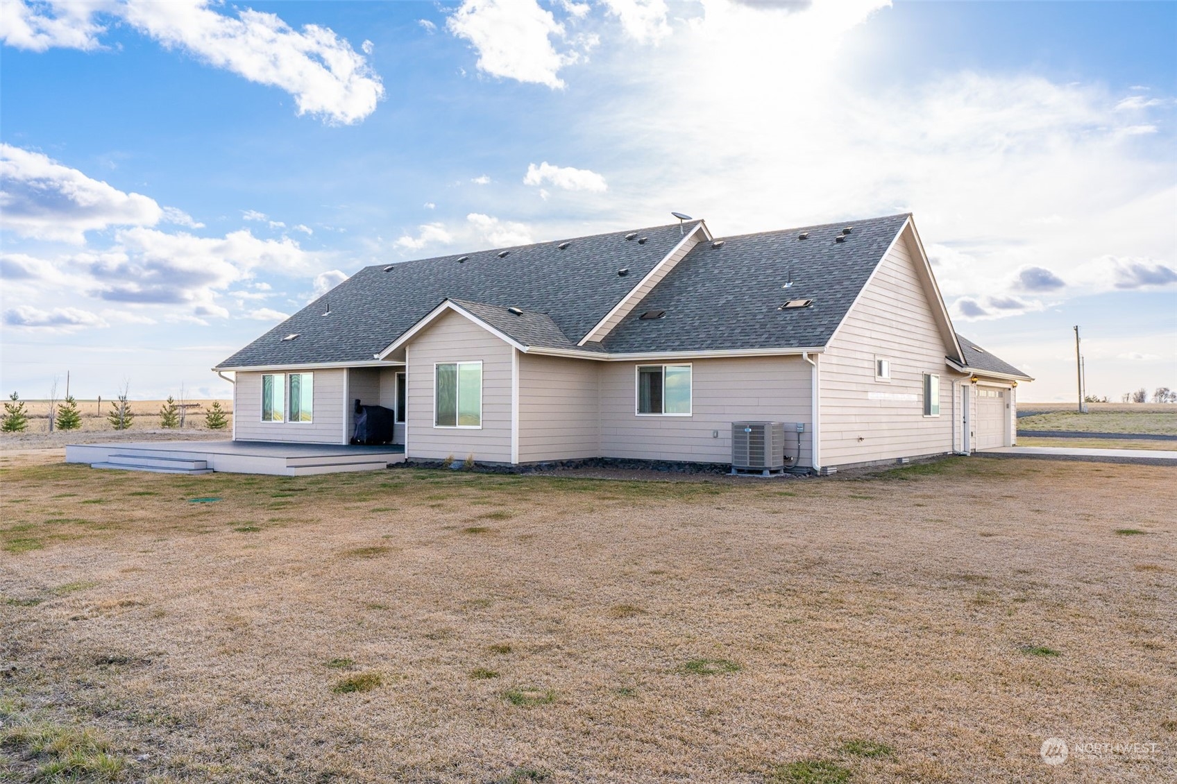1003 North Klein Road Ritzville, WA 99169 - Photo 29 of 34 a view of house with wooden fence