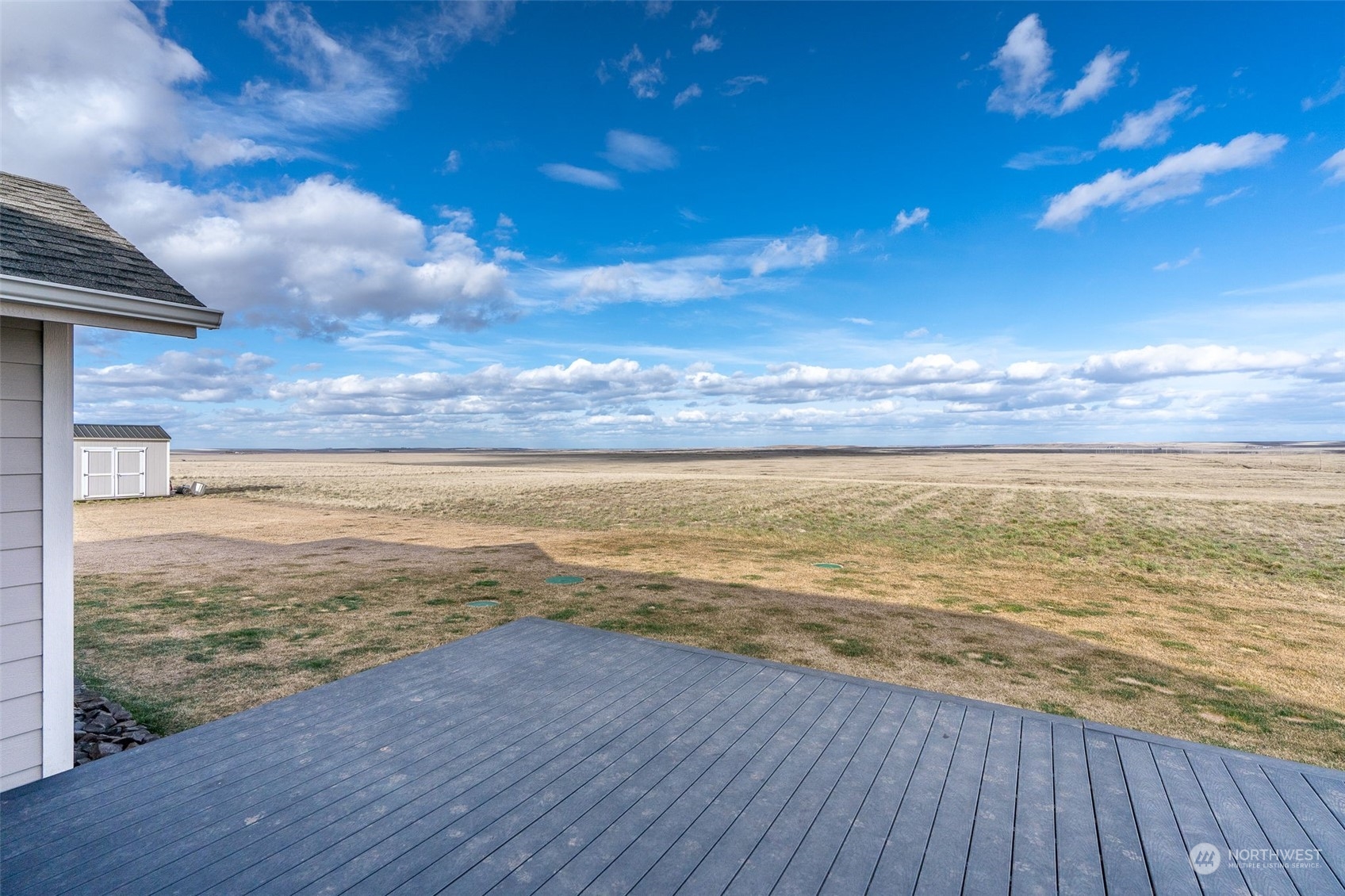 1003 North Klein Road Ritzville, WA 99169 - Photo 31 of 34 a view of an ocean and beach
