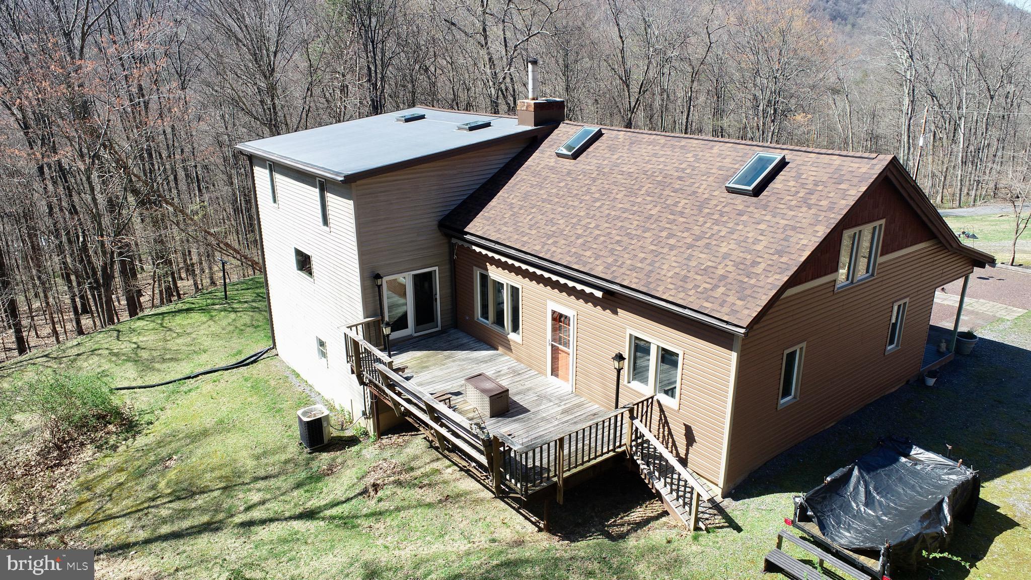 9206 Barkley Lane Huntingdon, PA 16652 - Photo 5 of 88 a view of a couches in the roof deck