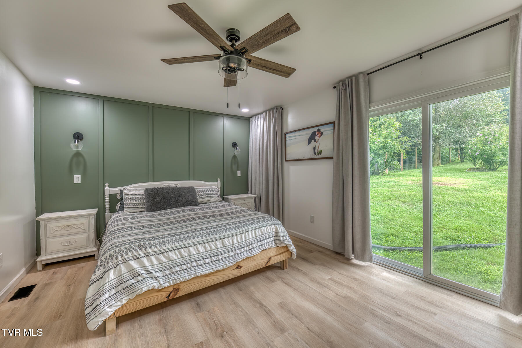 1009 Island Road Blountville, TN 37617 - Photo 6 of 11 1005 Island Rd-13