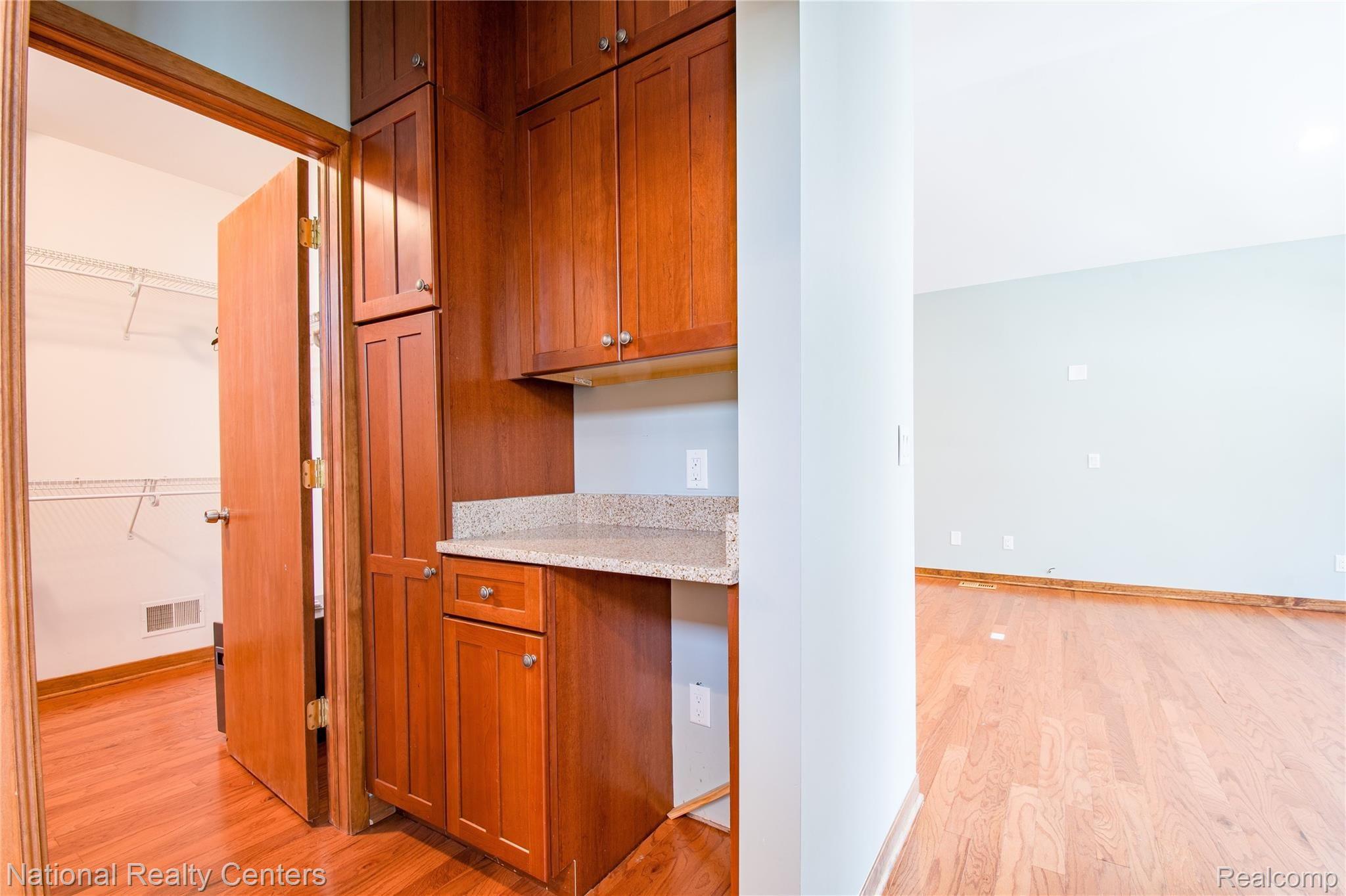 1753 Addaleen Road Highland, MI 48357 - Photo 22 of 41 Private Cabinet!